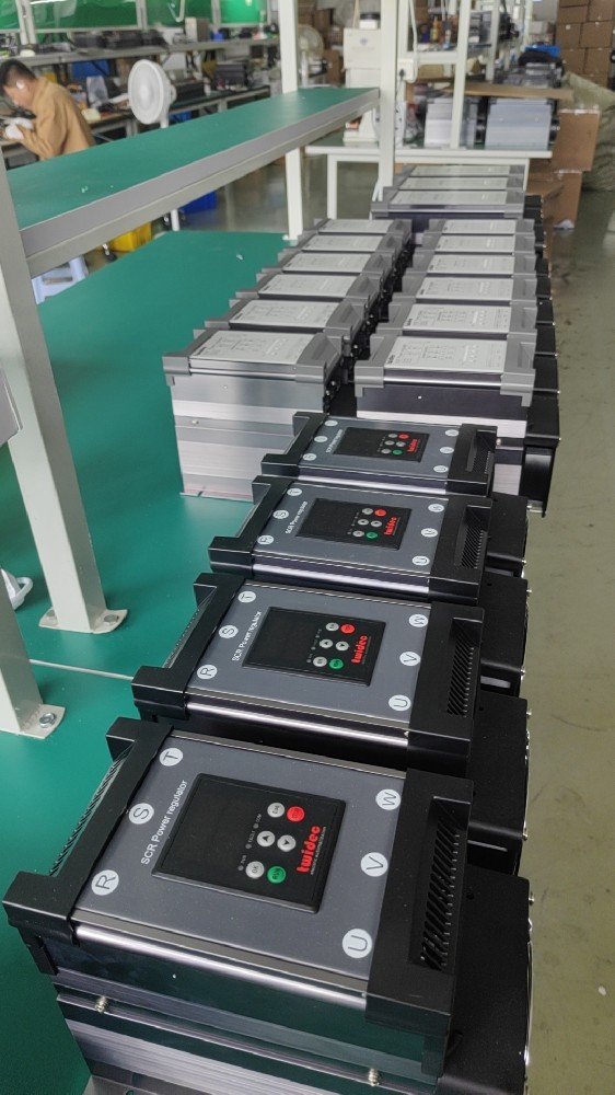 为什么电力调解器的包管丝容易被烧？