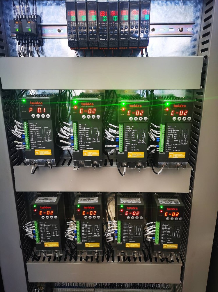 电力调解器不事情了什么原因？？