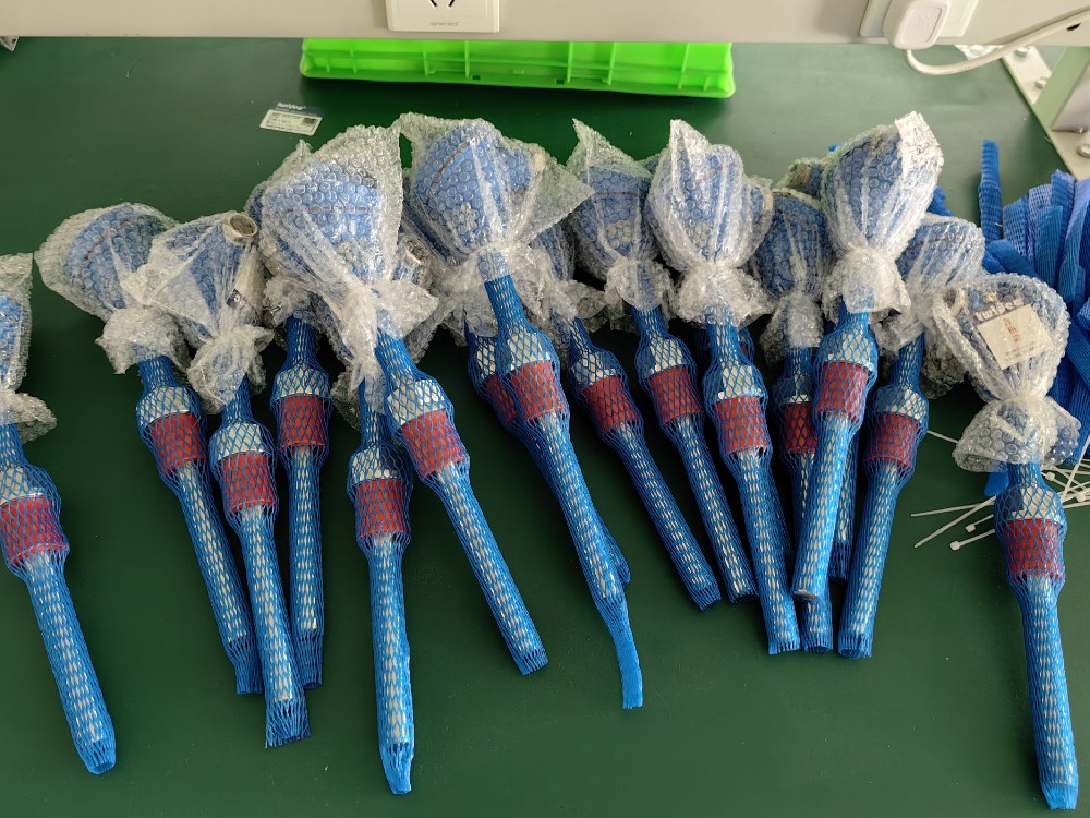 在工业自动化中，热电阻是怎样与控制系统集成的，以实现温度控制和监测？？？