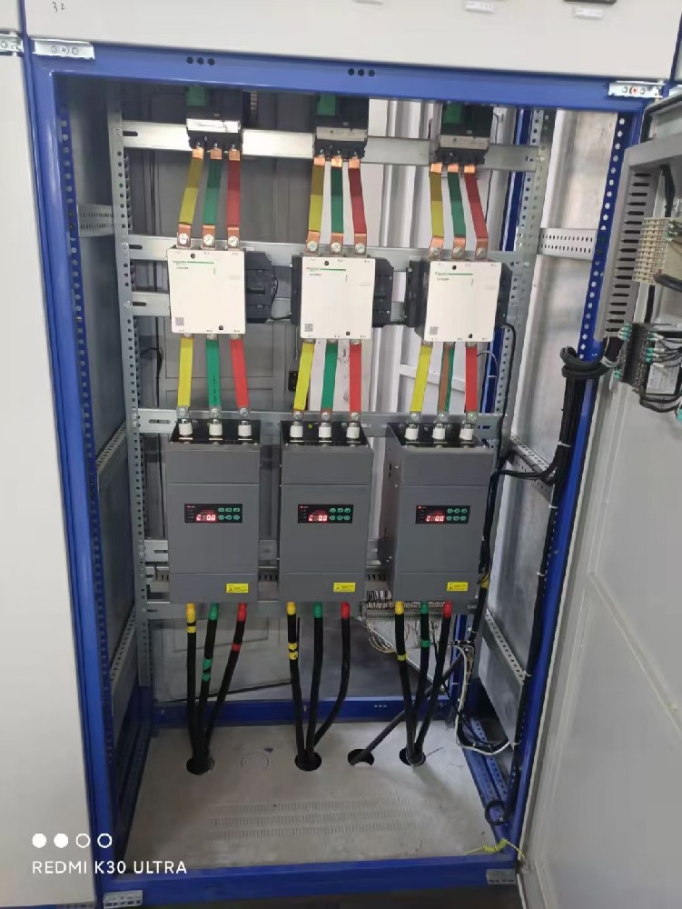 从投资回报率的角度看，使用电力调解器能为工厂带来哪些经济效益（如节能、、提高产品质量等）？？